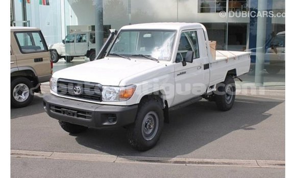 Buy Import Toyota Land Cruiser White Car in Import - Dubai in Antigua Buy Import Toyota Land Cruiser White Car in Import - Dubai in Antigua