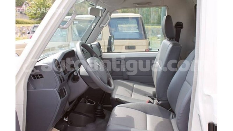 Big with watermark toyota land cruiser antigua import dubai 2951