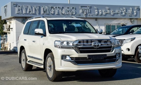 Buy Import Toyota Land Cruiser White Car in Import - Dubai in Antigua Buy Import Toyota Land Cruiser White Car in Import - Dubai in Antigua