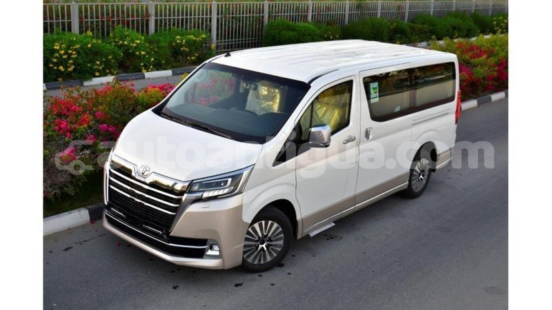 Big with watermark toyota granvia antigua import dubai 2991