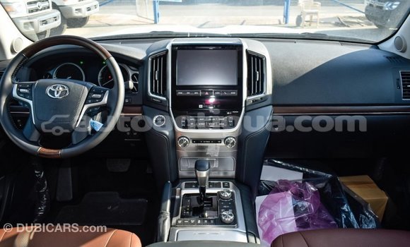 Buy Import Toyota Land Cruiser White Car in Import - Dubai in Antigua Buy Import Toyota Land Cruiser White Car in Import - Dubai in Antigua