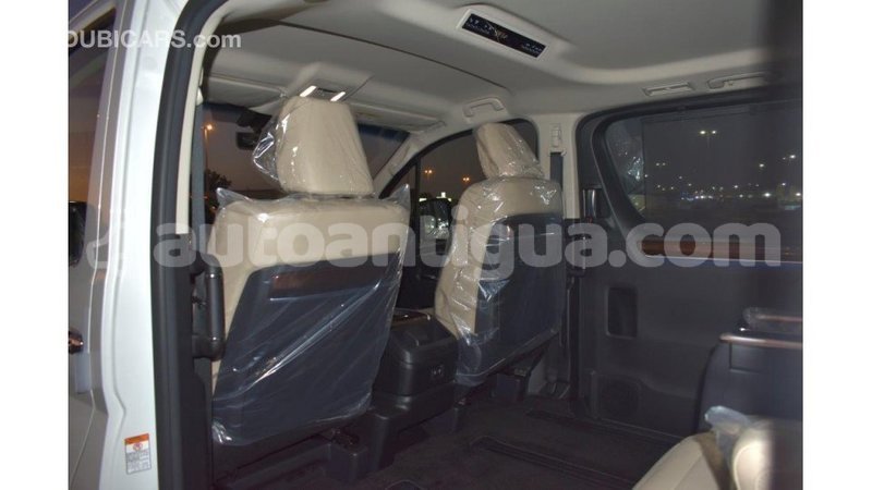 Big with watermark toyota granvia antigua import dubai 2991