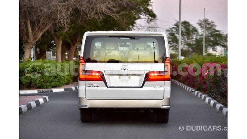 Big with watermark toyota granvia antigua import dubai 2991