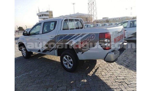 Buy Import Mitsubishi L200 White Car in Import - Dubai in Antigua Buy Import Mitsubishi L200 White Car in Import - Dubai in Antigua