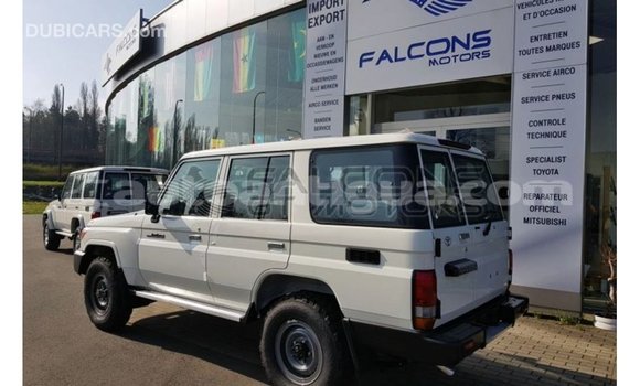 Buy Import Toyota Land Cruiser White Car in Import - Dubai in Antigua Buy Import Toyota Land Cruiser White Car in Import - Dubai in Antigua