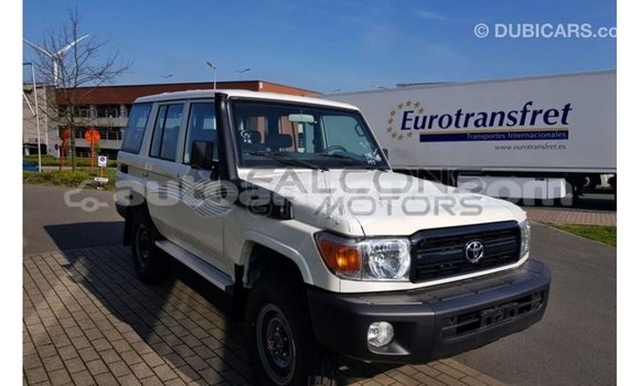 Buy Import Toyota Land Cruiser White Car in Import - Dubai in Antigua Buy Import Toyota Land Cruiser White Car in Import - Dubai in Antigua