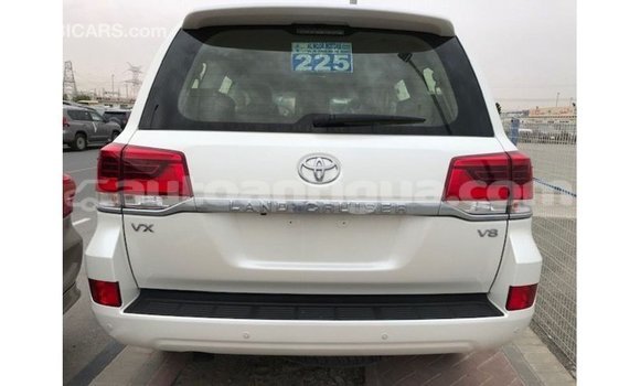 Buy Import Toyota Land Cruiser White Car in Import - Dubai in Antigua Buy Import Toyota Land Cruiser White Car in Import - Dubai in Antigua