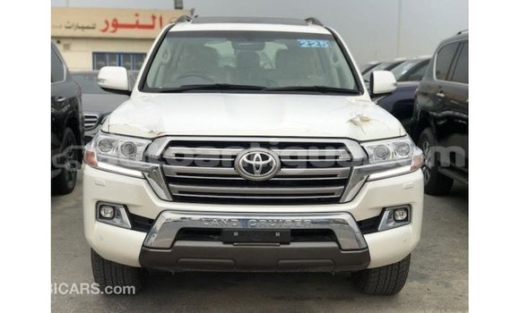 Buy Import Toyota Land Cruiser White Car in Import - Dubai in Antigua Buy Import Toyota Land Cruiser White Car in Import - Dubai in Antigua