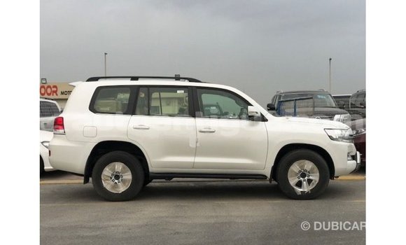 Buy Import Toyota Land Cruiser White Car in Import - Dubai in Antigua Buy Import Toyota Land Cruiser White Car in Import - Dubai in Antigua