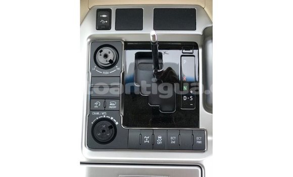 Buy Import Toyota Land Cruiser White Car in Import - Dubai in Antigua Buy Import Toyota Land Cruiser White Car in Import - Dubai in Antigua