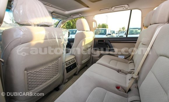 Buy Import Toyota Land Cruiser White Car in Import - Dubai in Antigua Buy Import Toyota Land Cruiser White Car in Import - Dubai in Antigua