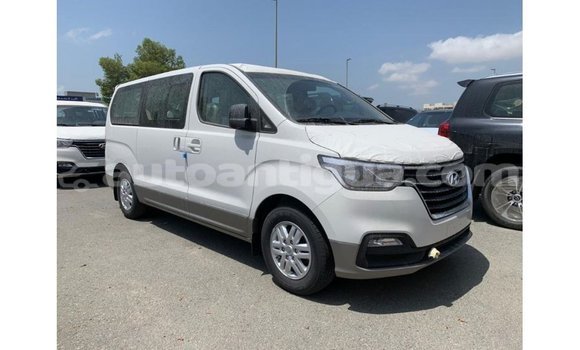 Buy Import Hyundai Accent White Car in Import - Dubai in Antigua Buy Import Hyundai Accent White Car in Import - Dubai in Antigua