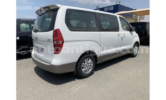 Buy Import Hyundai Accent White Car in Import - Dubai in Antigua Buy Import Hyundai Accent White Car in Import - Dubai in Antigua