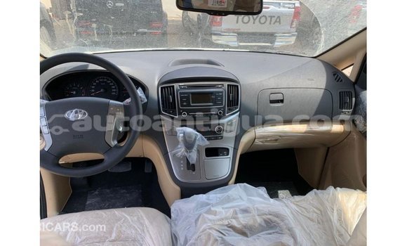 Buy Import Hyundai Accent White Car in Import - Dubai in Antigua Buy Import Hyundai Accent White Car in Import - Dubai in Antigua