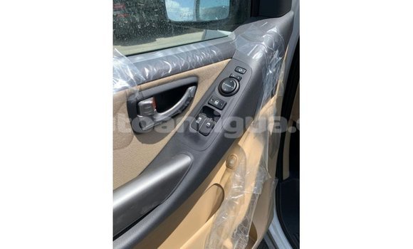 Buy Import Hyundai Accent White Car in Import - Dubai in Antigua Buy Import Hyundai Accent White Car in Import - Dubai in Antigua