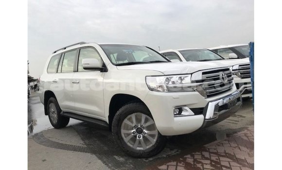 Buy Import Toyota Land Cruiser White Car in Import - Dubai in Antigua Buy Import Toyota Land Cruiser White Car in Import - Dubai in Antigua