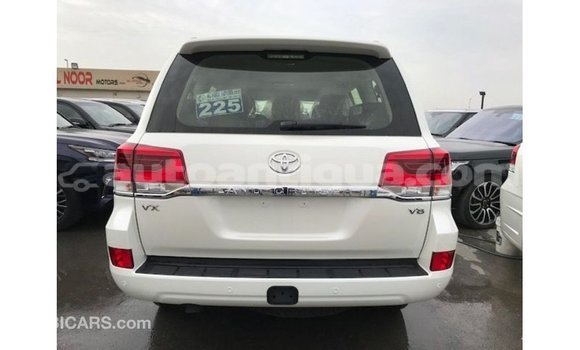 Buy Import Toyota Land Cruiser White Car in Import - Dubai in Antigua Buy Import Toyota Land Cruiser White Car in Import - Dubai in Antigua
