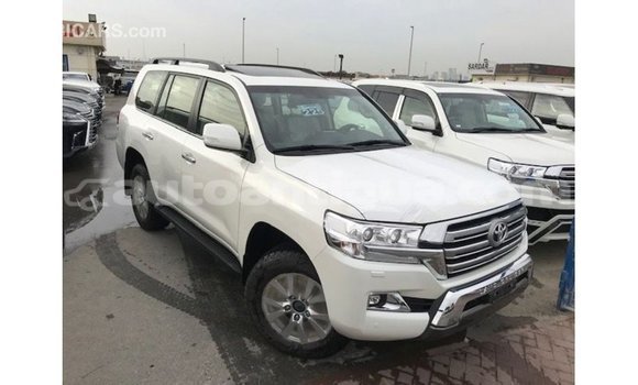 Buy Import Toyota Land Cruiser White Car in Import - Dubai in Antigua Buy Import Toyota Land Cruiser White Car in Import - Dubai in Antigua