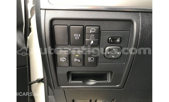 Buy Import Toyota Land Cruiser White Car in Import - Dubai in Antigua Buy Import Toyota Land Cruiser White Car in Import - Dubai in Antigua