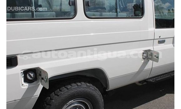 Buy Import Toyota Land Cruiser White Car in Import - Dubai in Antigua Buy Import Toyota Land Cruiser White Car in Import - Dubai in Antigua
