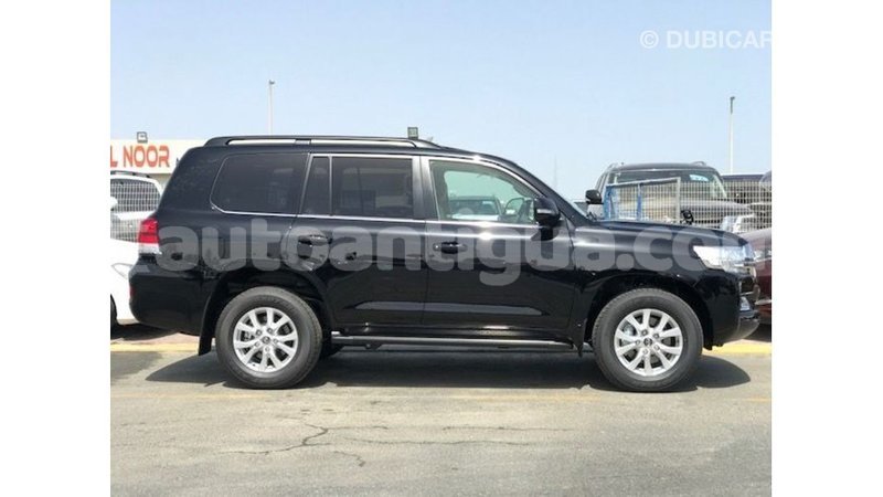 Big with watermark toyota land cruiser antigua import dubai 3056