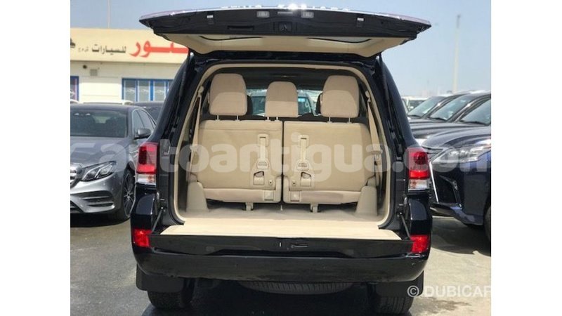 Big with watermark toyota land cruiser antigua import dubai 3056
