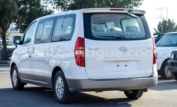 Buy Import Hyundai Accent White Car in Import - Dubai in Antigua Buy Import Hyundai Accent White Car in Import - Dubai in Antigua