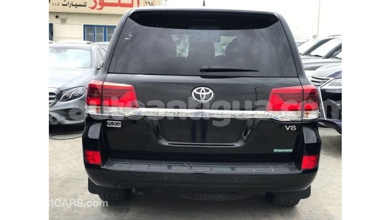Big with watermark toyota land cruiser antigua import dubai 3061