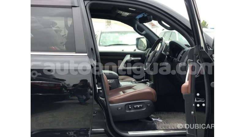 Big with watermark toyota land cruiser antigua import dubai 3061