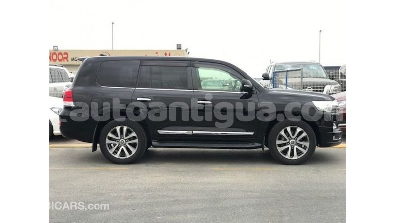 Big with watermark toyota land cruiser antigua import dubai 3061