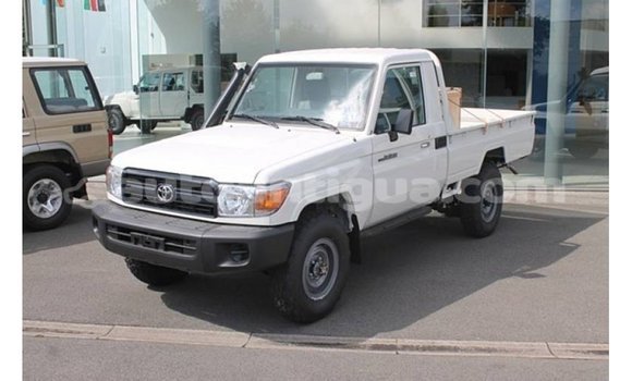 Buy Import Toyota Land Cruiser White Car in Import - Dubai in Antigua Buy Import Toyota Land Cruiser White Car in Import - Dubai in Antigua