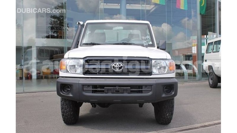 Big with watermark toyota land cruiser antigua import dubai 3066