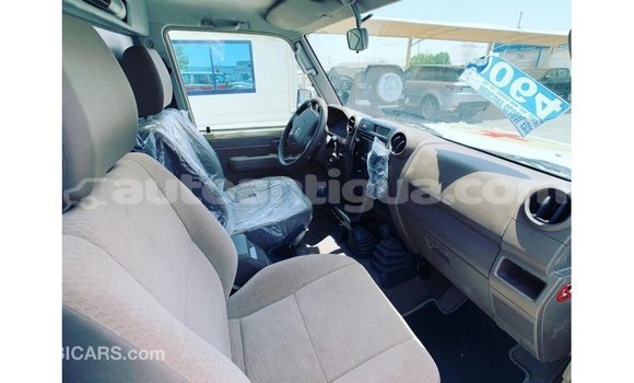 Buy Import Toyota DA Beige Truck in Import - Dubai in Antigua Buy Import Toyota DA Beige Truck in Import - Dubai in Antigua