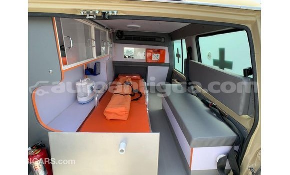 Buy Import Toyota DA Beige Truck in Import - Dubai in Antigua Buy Import Toyota DA Beige Truck in Import - Dubai in Antigua