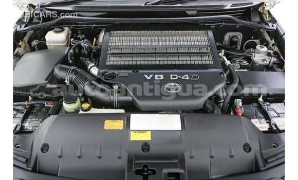 Buy Import Toyota Land Cruiser White Car in Import - Dubai in Antigua Buy Import Toyota Land Cruiser White Car in Import - Dubai in Antigua