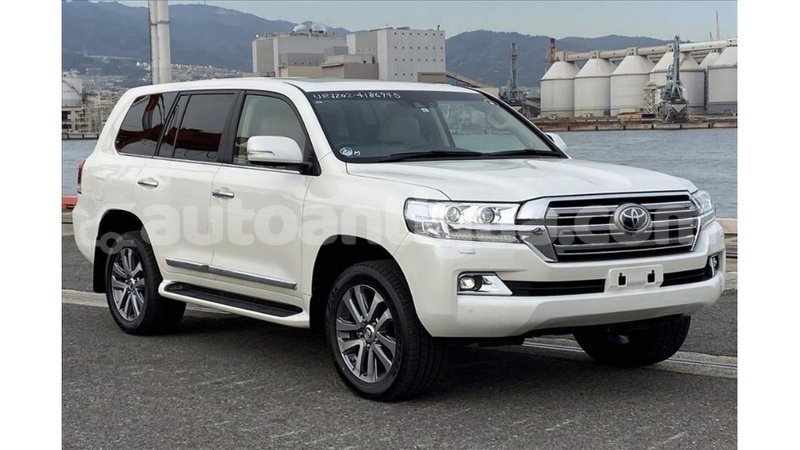 Big with watermark toyota land cruiser antigua import dubai 3081