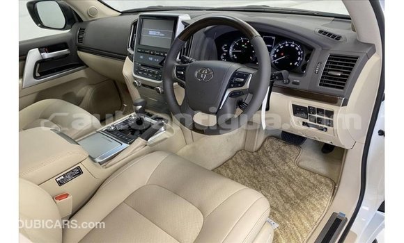 Buy Import Toyota Land Cruiser White Car in Import - Dubai in Antigua Buy Import Toyota Land Cruiser White Car in Import - Dubai in Antigua