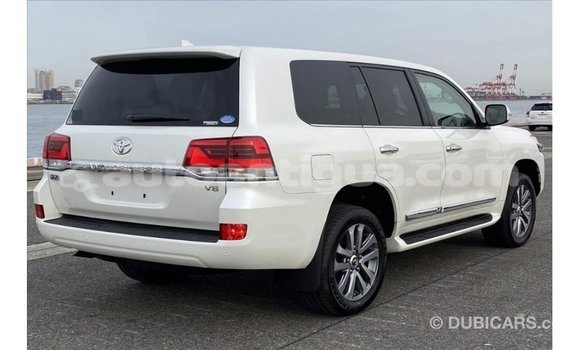 Buy Import Toyota Land Cruiser White Car in Import - Dubai in Antigua Buy Import Toyota Land Cruiser White Car in Import - Dubai in Antigua