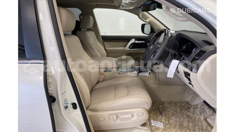 Big with watermark toyota land cruiser antigua import dubai 3081