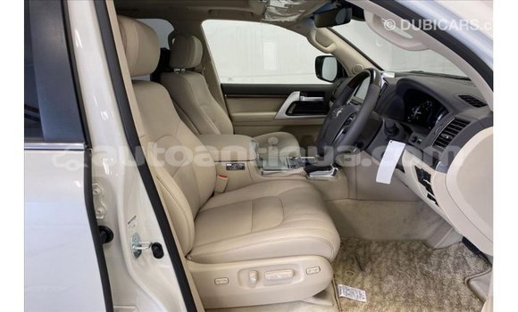 Buy Import Toyota Land Cruiser White Car in Import - Dubai in Antigua Buy Import Toyota Land Cruiser White Car in Import - Dubai in Antigua
