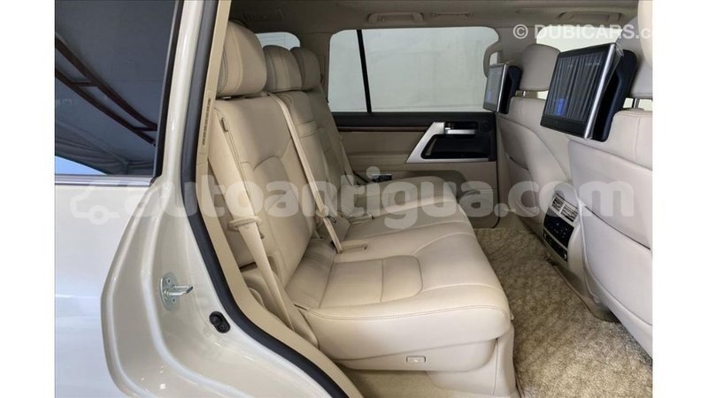 Big with watermark toyota land cruiser antigua import dubai 3081