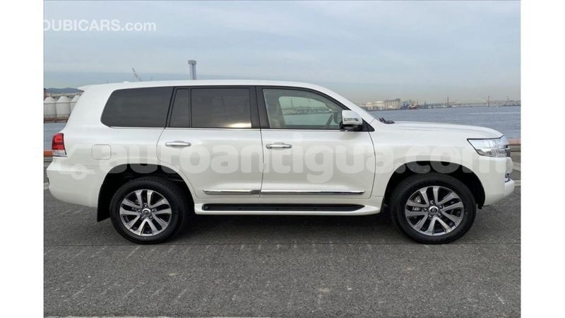 Big with watermark toyota land cruiser antigua import dubai 3081