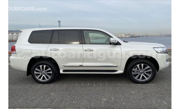 Buy Import Toyota Land Cruiser White Car in Import - Dubai in Antigua Buy Import Toyota Land Cruiser White Car in Import - Dubai in Antigua