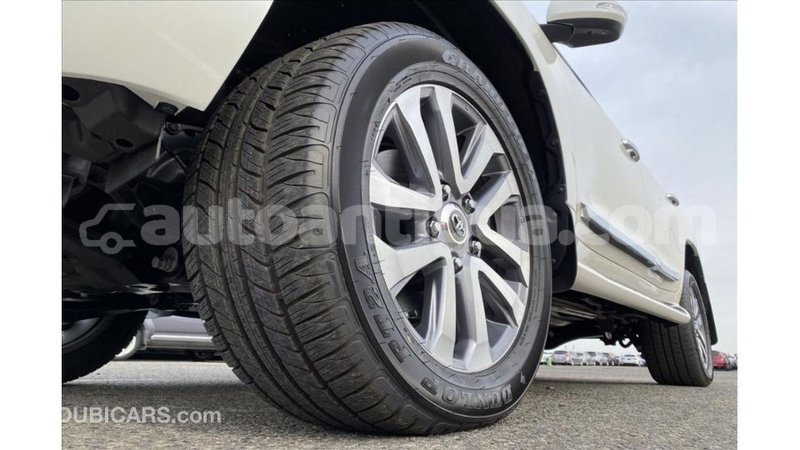 Big with watermark toyota land cruiser antigua import dubai 3081