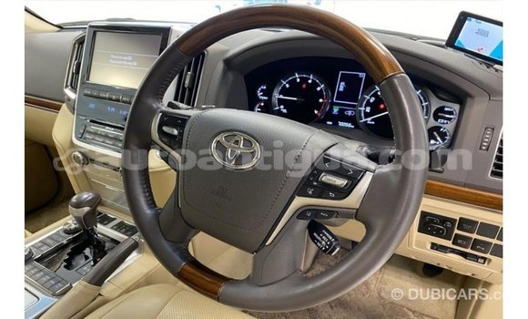 Buy Import Toyota Land Cruiser White Car in Import - Dubai in Antigua Buy Import Toyota Land Cruiser White Car in Import - Dubai in Antigua