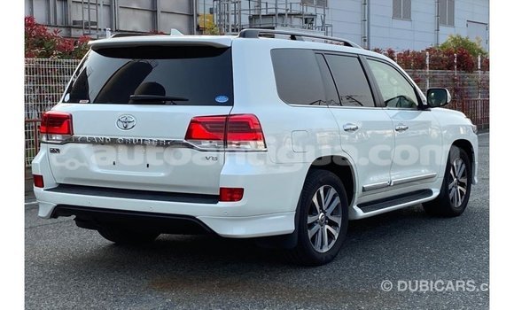 Buy Import Toyota Land Cruiser White Car in Import - Dubai in Antigua Buy Import Toyota Land Cruiser White Car in Import - Dubai in Antigua