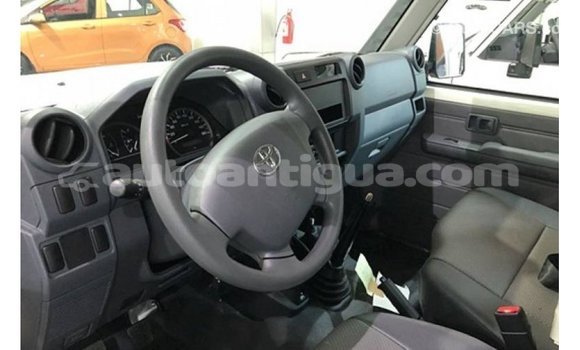 Buy Import Toyota Land Cruiser White Car in Import - Dubai in Antigua Buy Import Toyota Land Cruiser White Car in Import - Dubai in Antigua