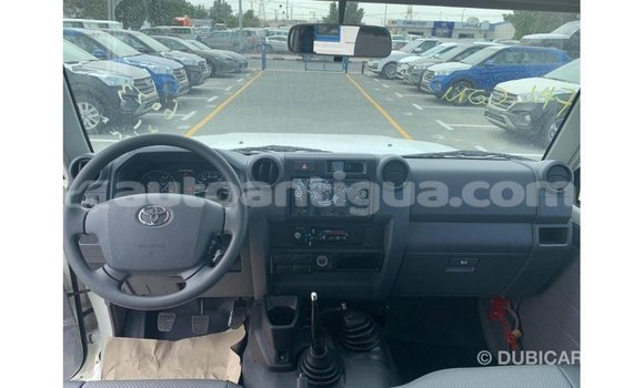 Buy Import Toyota Land Cruiser White Car in Import - Dubai in Antigua Buy Import Toyota Land Cruiser White Car in Import - Dubai in Antigua