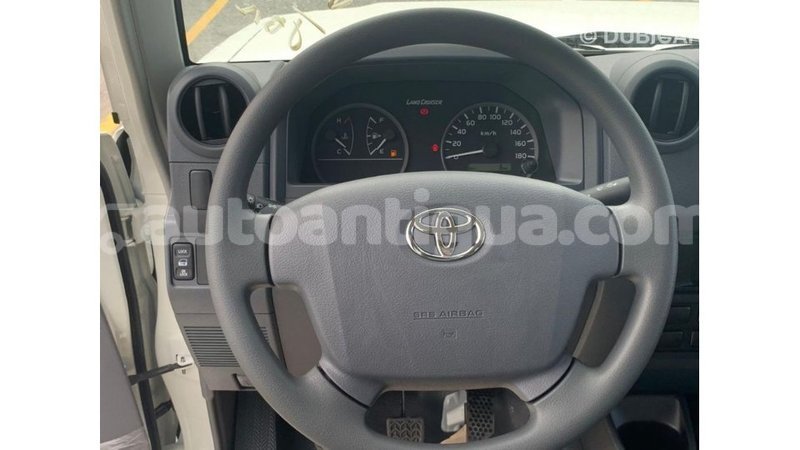 Big with watermark toyota land cruiser antigua import dubai 3106