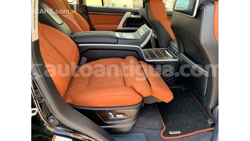 Big with watermark toyota land cruiser antigua import dubai 3109